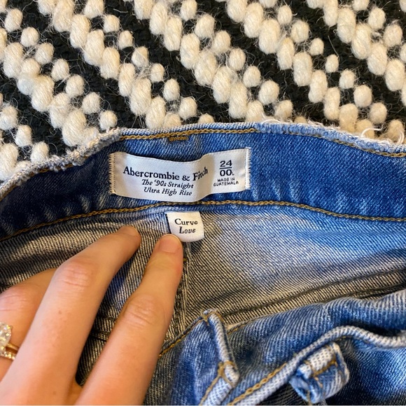 Abercrombie Curve Love Ultra High Rise 90s Straight Jean w/ Slit - Size 24L - Picture 12 of 12